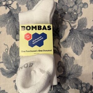 NWT 3-Pair Pack Bombas Mens White All-Purpose Performance Calf-length Crew Socks